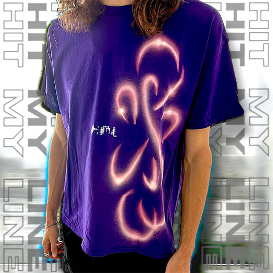 “Hml” Airbrush T